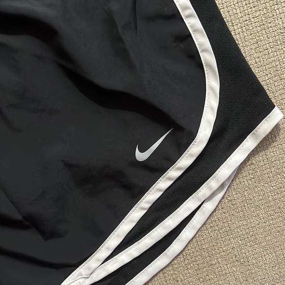 Nike Dri-Fit Tempo Running Shorts - Picture 2 of 6